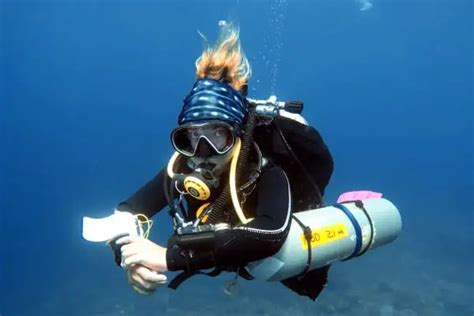 12 Best Women Scuba Diving Blogs You Should Read In 2022