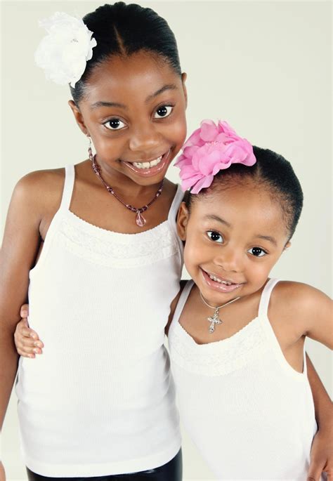 Pose Child Modeling Mag Junior Fashion Experts Destinees Tip Of The Week