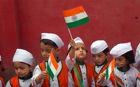On 15th august 1947, india achieved her independence from british rule and became. Indian Independence Day 2016: How to watch flag hoisting ...