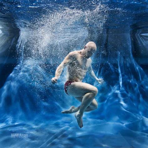 Rafał Makieła Professional Photographer Underwater Fashion