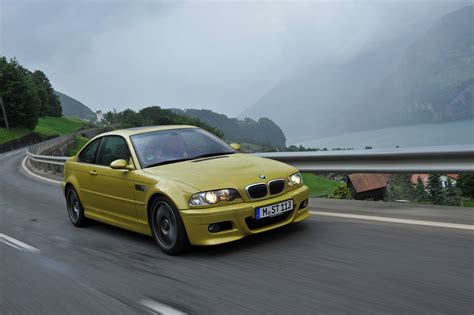 Ahora puedes conseguirlo en aliexpress,¡disfrutando de una buena oferta! Photoshoot with the beautiful BMW E46 M3 Phoenix Yellow