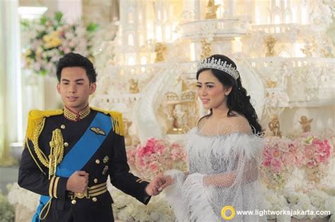 «wedding reception❤️ tap for details✨ #nikorachelwedding. Pernikahan Rachel Vennya, Tentang Kisah Happy Ending ...