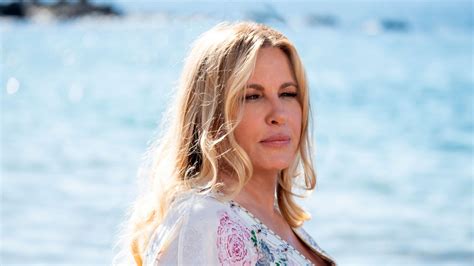 The Raw Triumph Of Jennifer Coolidge In The White Lotus The New Yorker