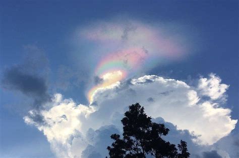 Singapore Fire Rainbow Cloud Phenomenon Lights Up Sky Bbc News