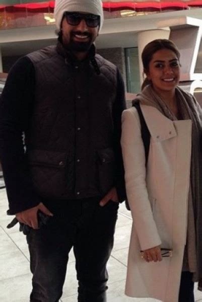 صحافي في جريدة الاقتصادية، مدرب معتمد في مركز الملك عبدالعزيز للحوار الوطني. بعد عقد قرانهما "سرا".. صور خاصة من شهر عسل هيا عبد السلام ...