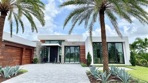 12 Most Popular Florida Home Styles 2023