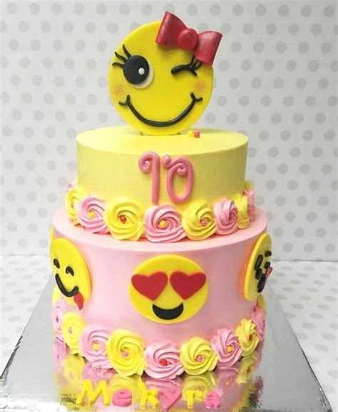 16 Awesome Emoji Cake Ideas Pretty My Party Vlrengbr