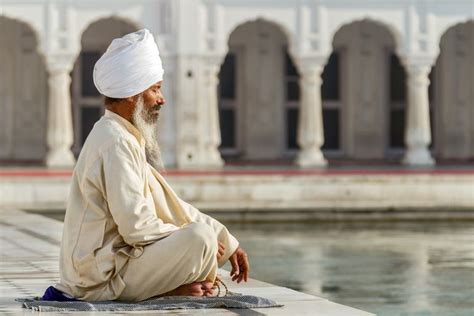 What Five Daily Prayers Are Required In Sikhism Sikhheros