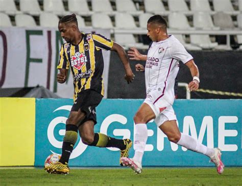 The time has come to choose a rate for this prediction. Saulo Mineiro celebra gols e vitória diante do Fluminense ...
