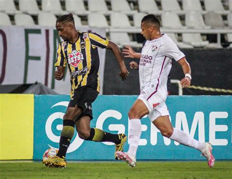 We have fully disassembled the current form of teams. Saulo Mineiro celebra gols e vitória diante do Fluminense ...