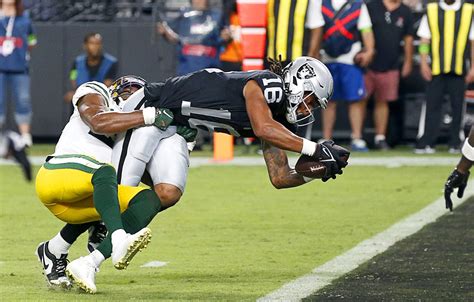 Raiders Hold On For Mnf Win Over Green Bay Las Vegas Sun News