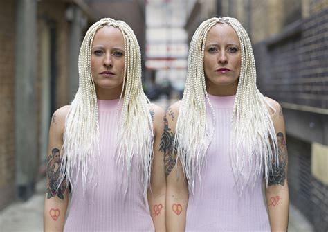Portraits Of Identical Twins Reveal Their Similarities And Differences