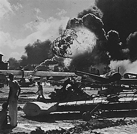 Pearl harbor (begriffsklärung) — pearl harbor bezeichnet: Verschwörungen: Warum warnte Roosevelt Pearl Harbor nicht ...