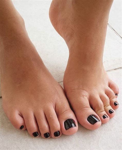 Pin de Jarod gray em Oh Them Beautiful Feet And Toes 3 Dedos dos pés