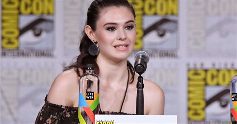 trans supergirl actress nicole maines was bullied at school and called ‘it page 2 of 2 pinknews