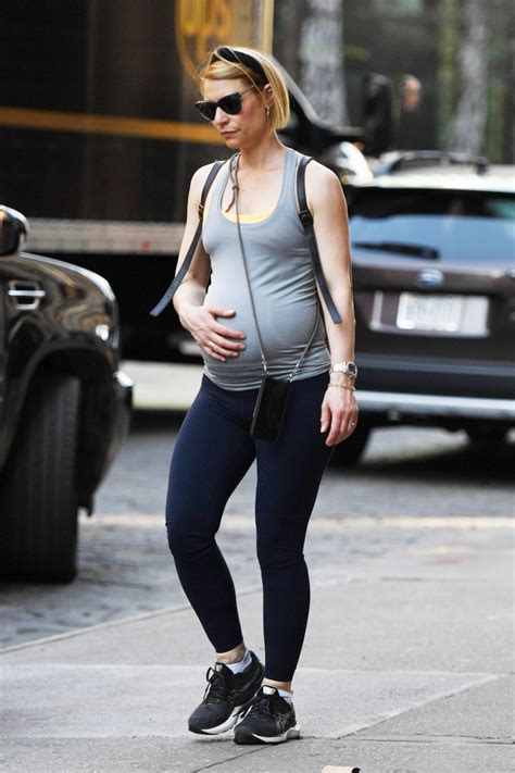 Pregnant Claire Danes Out In New York 04132023 Hawtcelebs