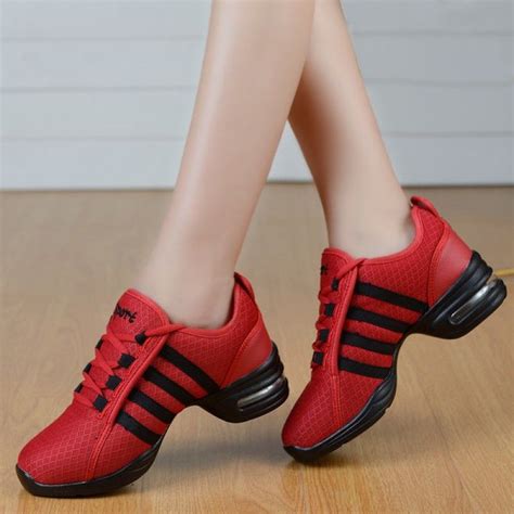 Entdecken sie jetzt die günstigen damen sportschuhe der marke crivit im lidl onlineshop! Rote Sportschuhe Freizeitschuhe für Damen (mit Bildern ...