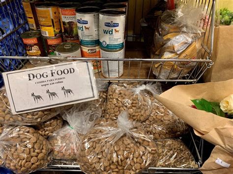 Georgia man starts nonprofit food bank for pets. We Love Pets at Ballard Food Bank! — Ballard Food Bank