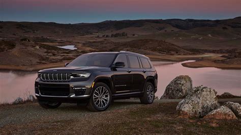 Preview 2021 Jeep Grand Cherokee L Is An Impressive 3 Row Suv Priced
