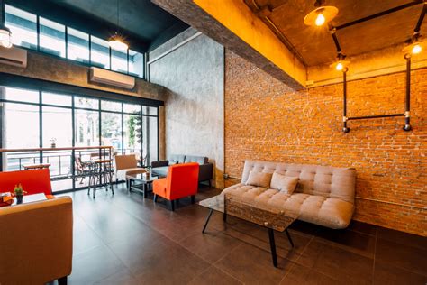 6 Best Restaurant Flooring Ideas To Improve Softzone
