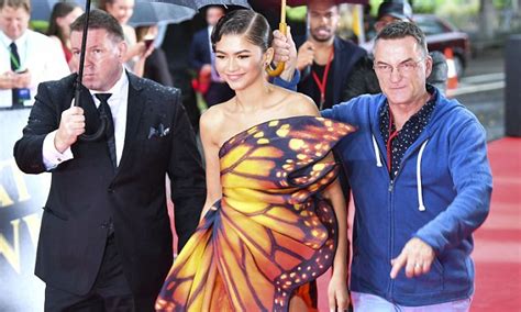 Zendaya Wears Butterfly Dress At Greatest Showman Premiere Daily Mail Online
