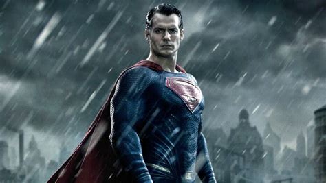 Batman V Superman Dawn Of Justice First Look Henry Cavill As Man Of