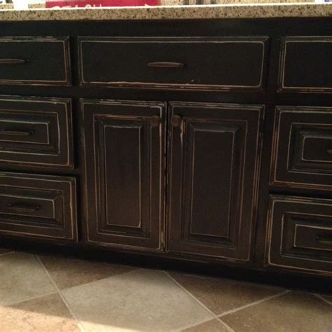 The attraction of creating distressed black kitchen cabinets is that it's an easy way to give a rustic look to your kitchen. Distressed black cabinets | Cabinets | Pinterest | In ...