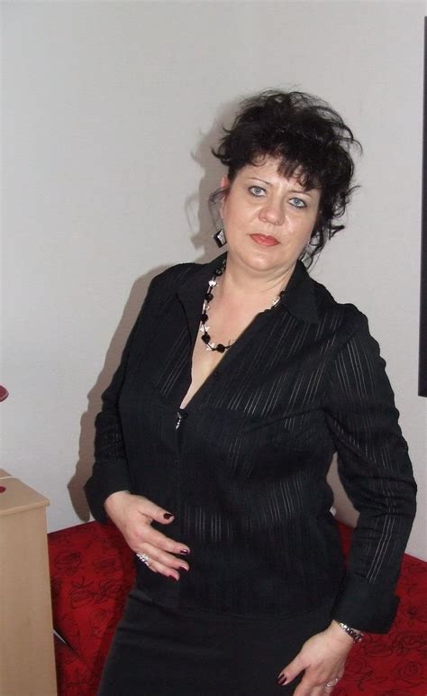 Lady Ines Reife Dame Dominante Dame Mature Spreading Asses Photo