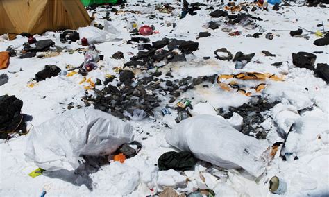 Mount Everest The High Altitude Rubbish Dump World Dawncom
