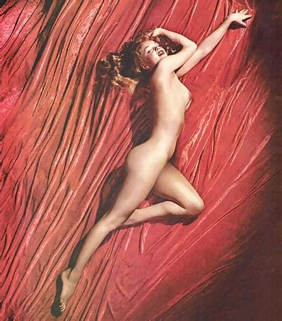 Marilyn Monroe Nude On Red Velvet Pics Min Video