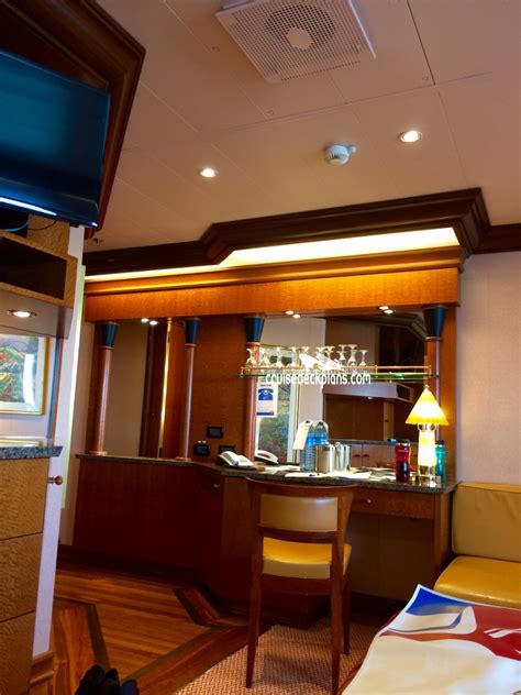 Carnival Valor Ocean Suite Details And Pictures