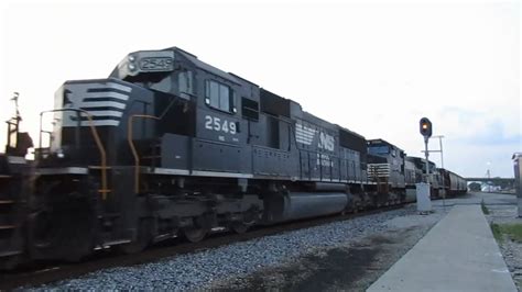 6317 Eastbound Ns 111 W Sd70m 2 Horn Show Youtube