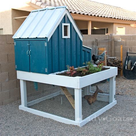 Small Chicken Coop With Planter Clean Out Tray And Nesting Box Ana White