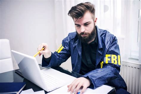 FBI Agent - Salary, How to Become, Job Description & Best Schools