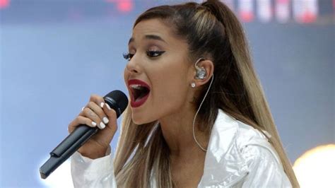 Destrozada La Cantante Ariana Grande Suspende Su Gira Tras El Ataque