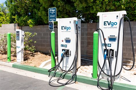 Gm Will Help Evgo Install 2700 Ev Fast Chargers Across The Us Engadget