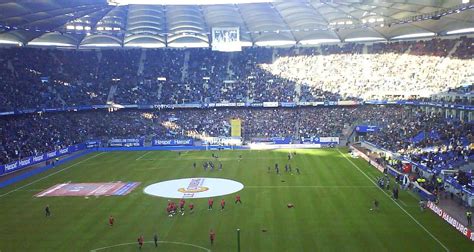 „heute und an jedem tag: Pin op European football stadiums
