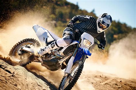 White dirt bike, motocross, motorcycle, sports, helmet, sports helmet. Dirt Bike Backgrounds | PixelsTalk.Net