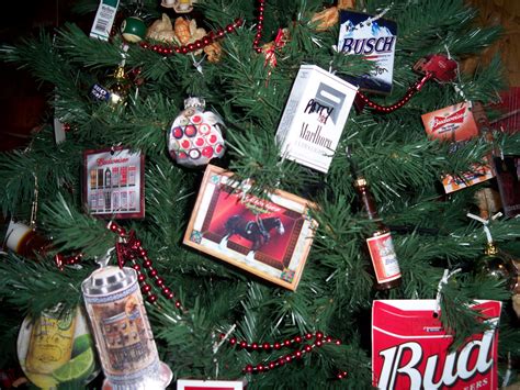 10 Funny Redneck Christmas Decorations