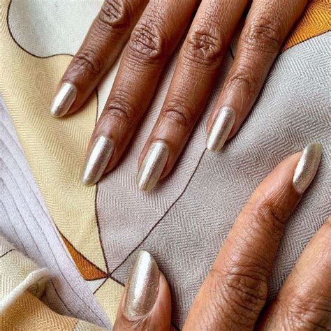 44 Gorgeous Nail Colors For Dark Skin Tones