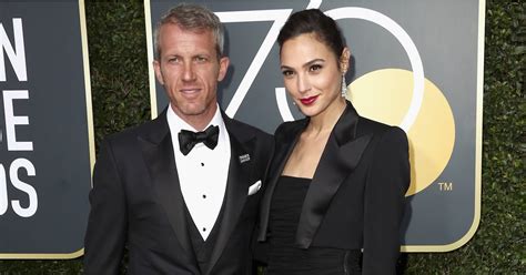 Gal Gadot And Her Husband At The 2018 Golden Globe Awards Popsugar Celebrity Uk