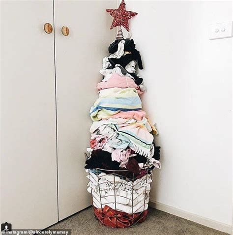 Mummy Blogger Transforms Her Laundry Pile Into A Christmas Tree Christmas Spirit Project