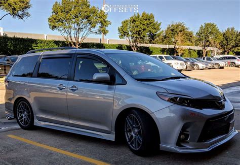 2018 toyota sienna with 20x8 5 35 curva c300 and 255 45r20 nitto motivo and lowering springs