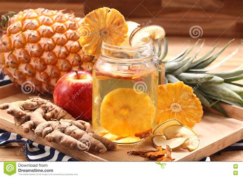 Check spelling or type a new query. Bevanda Della Disintossicazione Con L'ananas, Zenzero ...