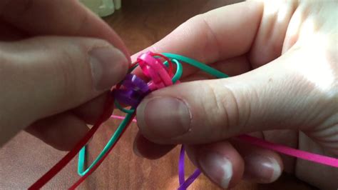 How to start the quad/tornado stitch lanyard (including. How to start and do the QUAD stitch with BOONDOGGLE ...