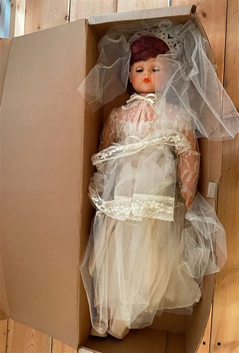 Vintage Betty The Beautiful Bride Doll In Box Rubber Deluxe Premium