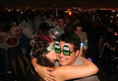 JUEGO DE OJOS: Año Nuevo | Almomento.Mx