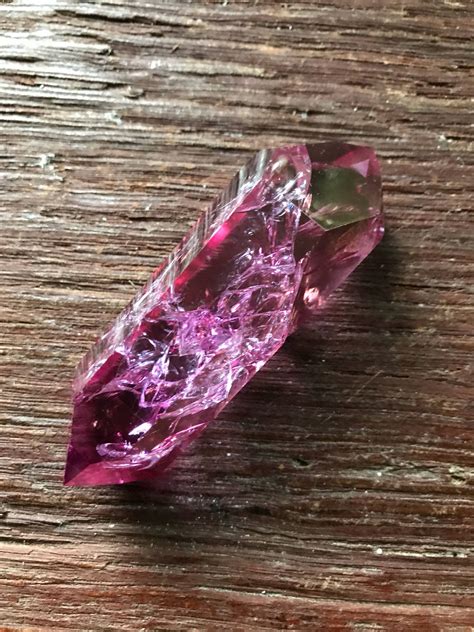 DT Magenta Aura Quartz Crystal, Arkansas, 44.0 Grams, CR2129