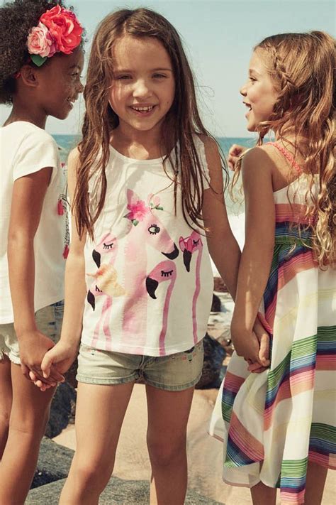 32,281 kids fashion show premium high res photos. Summer inspiration for their beach outings. | H&M Kids ...