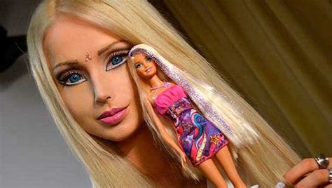 La Barbie Humana Valeria Lukyanova Muestra Su Cara Real Sin